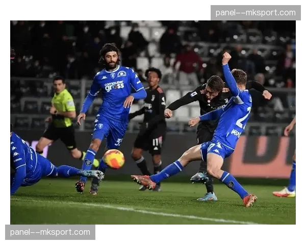 莱切vs萨索洛：保级关键战，双方均可能变阵五后卫