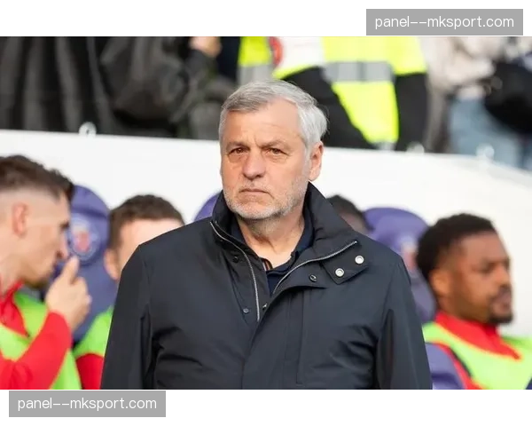 里尔主帅热内西奥谈吉鲁:老将经验是球队宝贵财富 里尔主帅热内西奥谈吉鲁:老将经验是球队宝贵财富